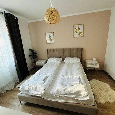 A'S Apartment Onesti Eksteriør bilde
